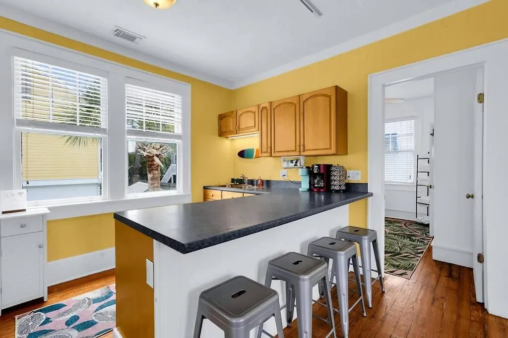 Splash Upper Unit. Heated Pool Walk To Beach! * Tybee Island