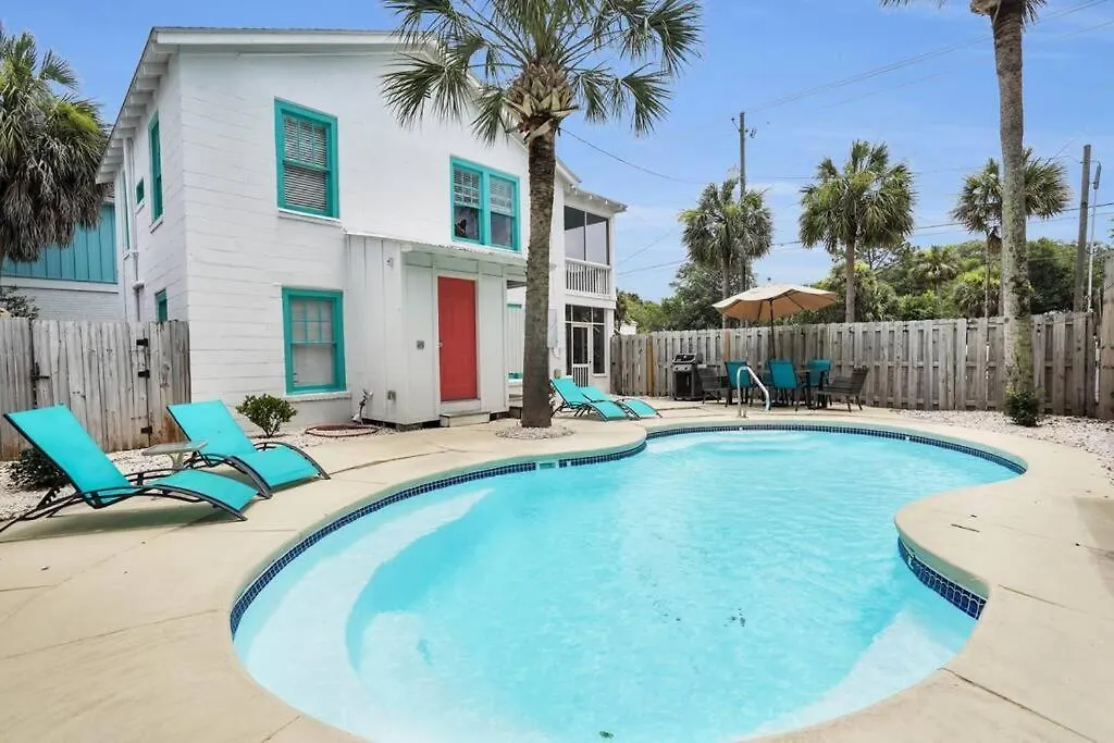 Apartment Splash Upper Unit. Heated Pool Walk To Beach! *