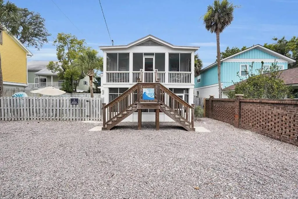 Apartment Splash Upper Unit. Heated Pool Walk To Beach! *
