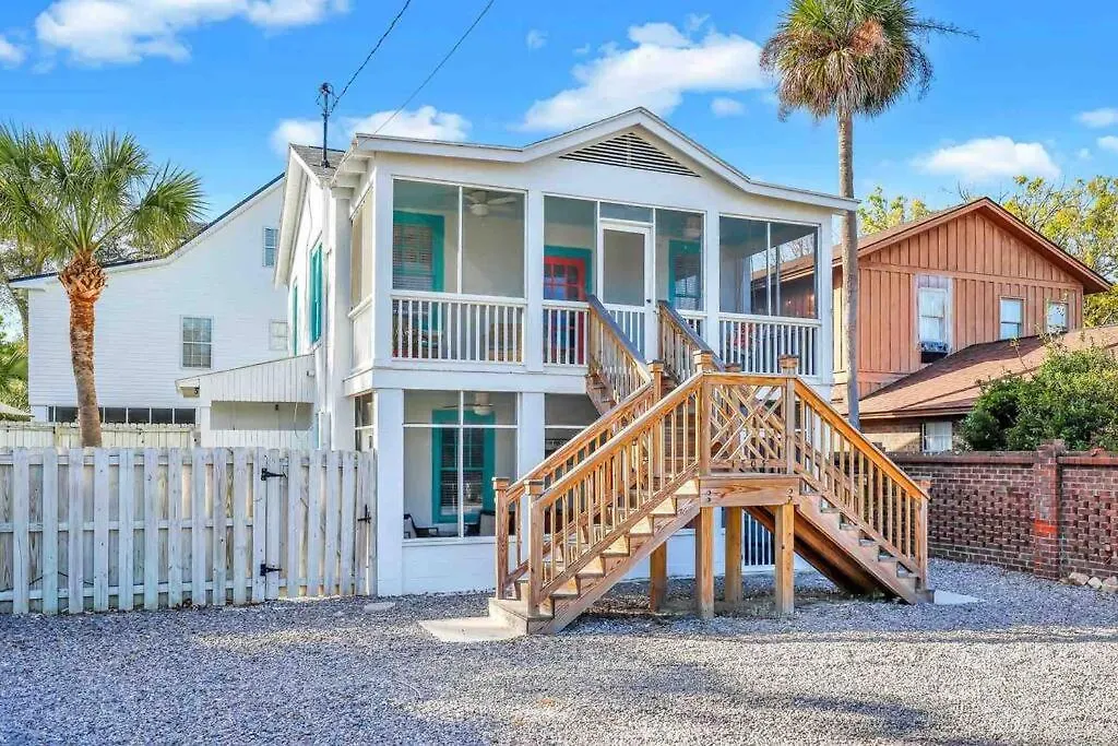 Apartment Splash Lower Unit: Heated Pool & Walk To Beach Tybee Island