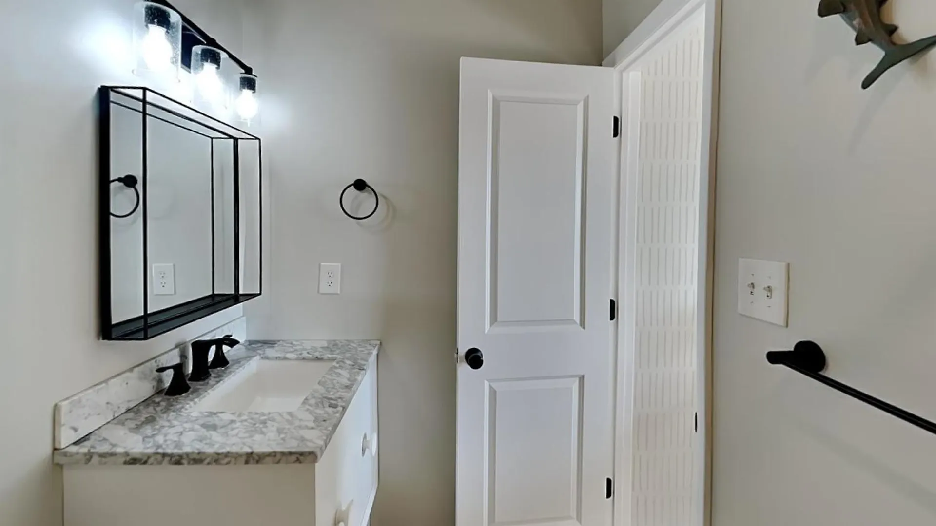 Lighthouse Point 7c Apartment