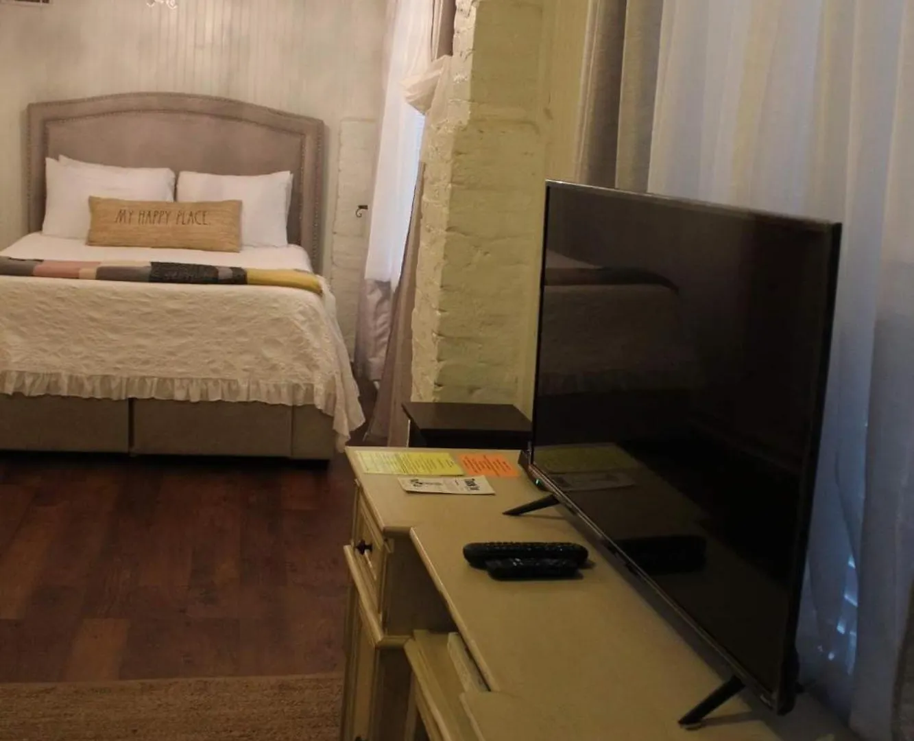 Tybee Island Inn Bed & Breakfast Bed & Breakfast