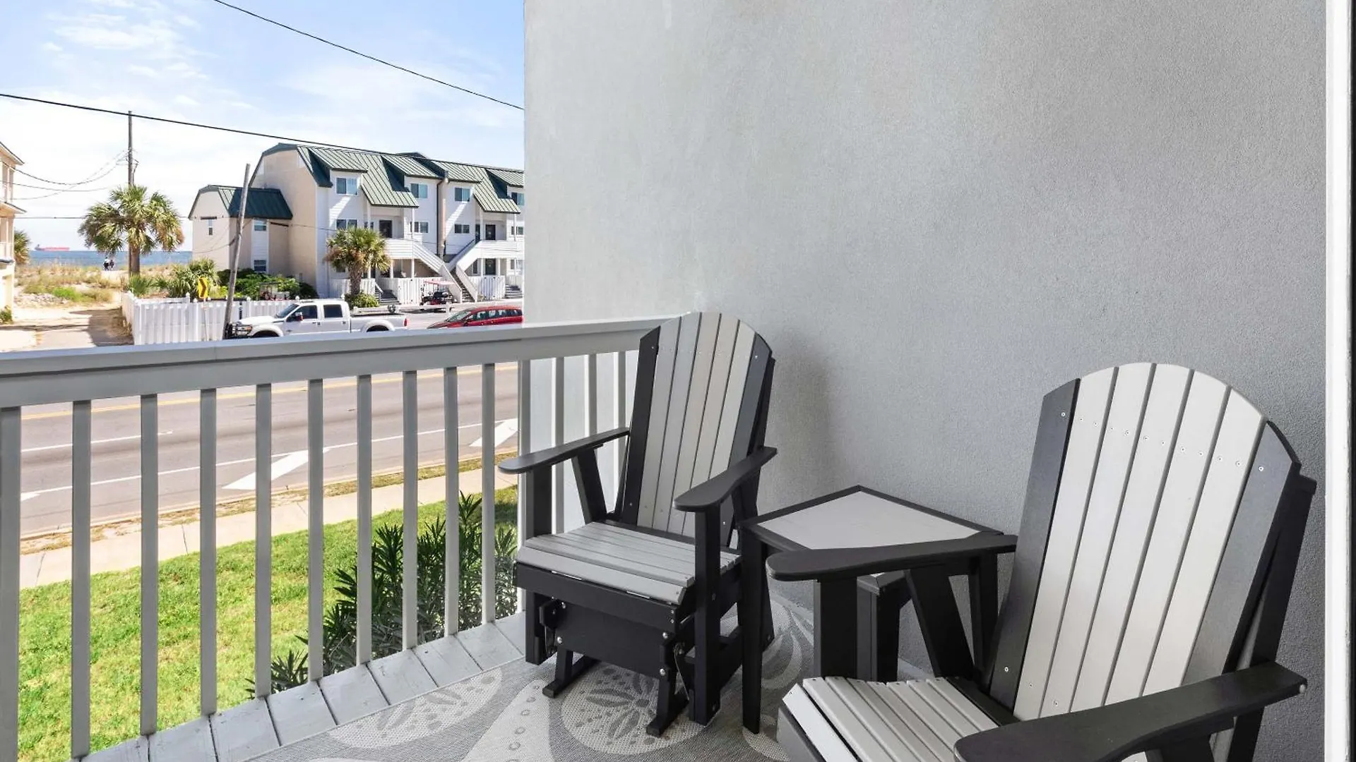Pointe View Unit G Apartment *