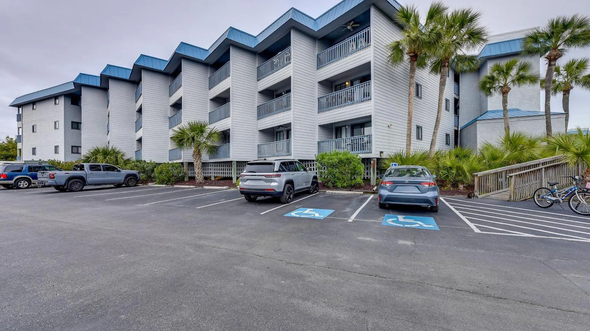 Breezy - 100 Yards From Beach! Apartment Tybee Island