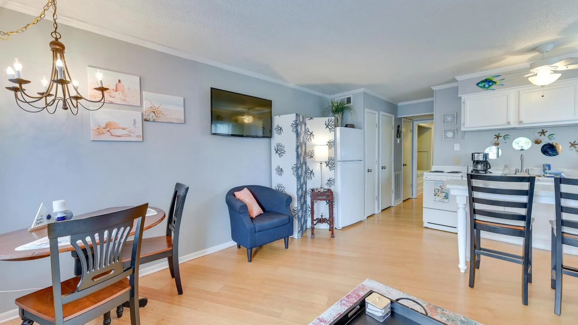 Breezy - 100 Yards From Beach! * Tybee Island