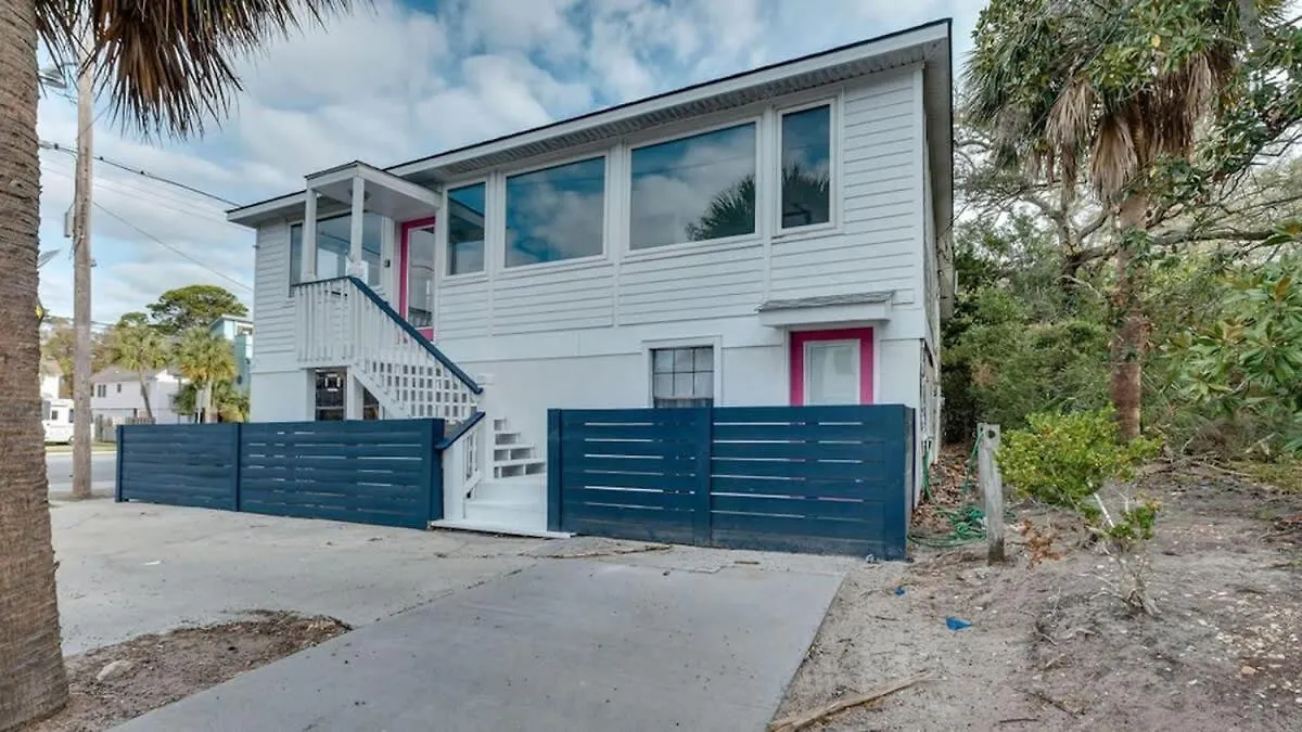 Holiday home Flamingle In Fushia- Unit A- Steps To The Beach! Tybee Island