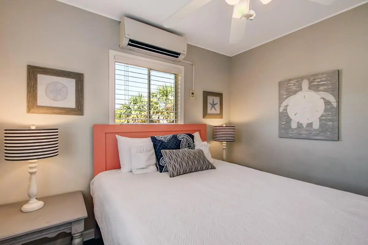 Holiday home Vacation Walkable To Dining&shopping-unit B