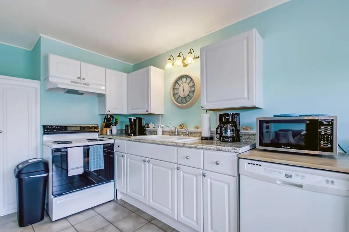 Vacation Walkable To Dining&shopping-unit B * Tybee Island