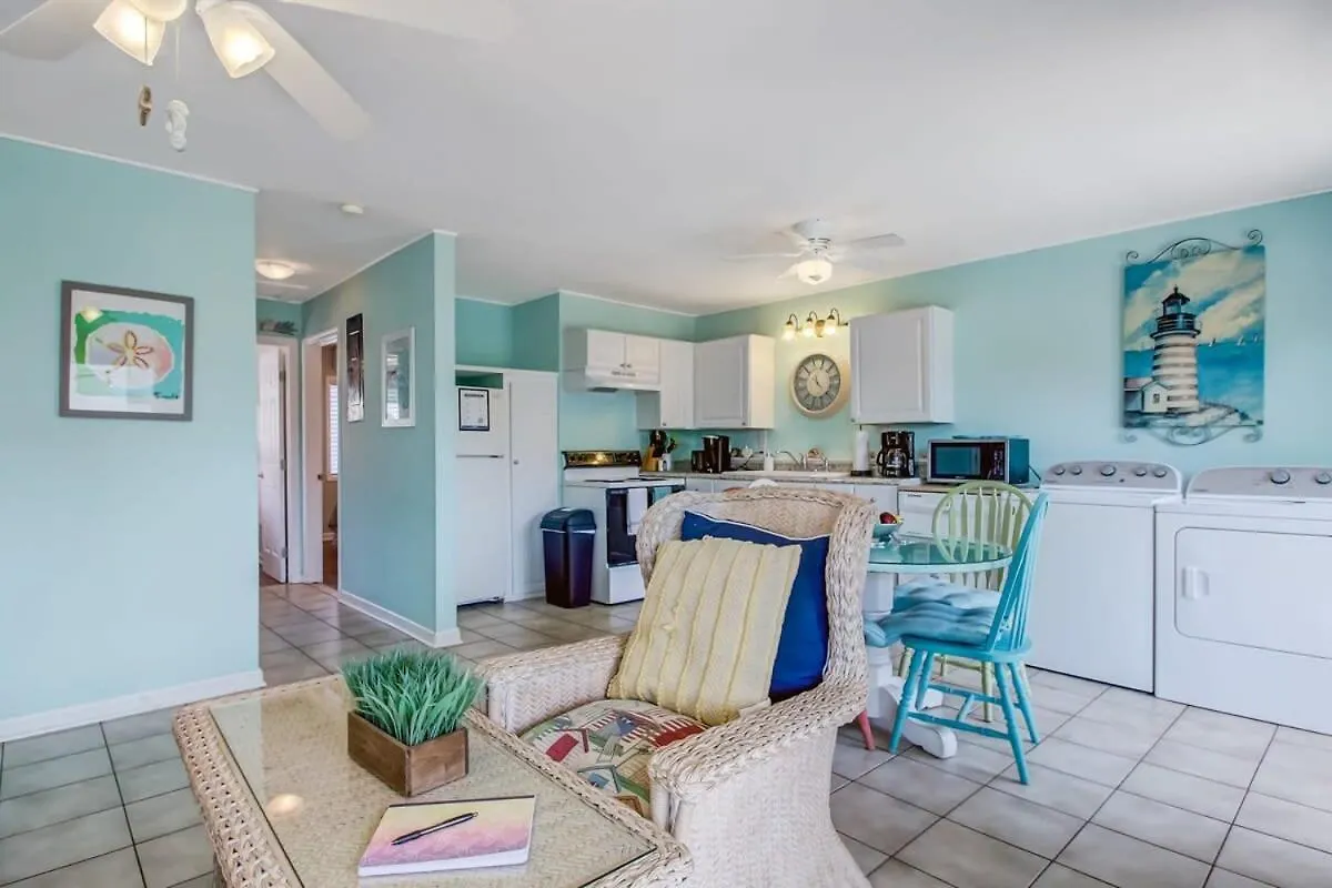 Vacation Walkable To Dining&shopping-unit B Holiday home *
