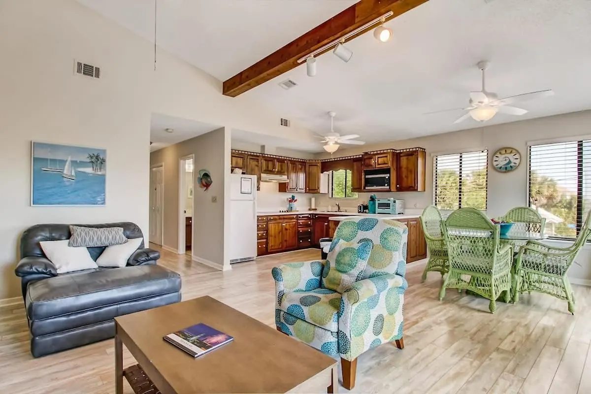 Vacation Walkable To Dining&shopping-unit C Holiday home