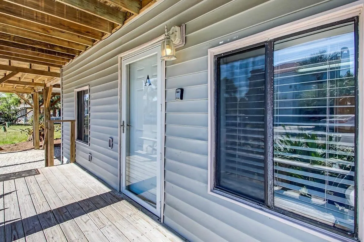 Vacation Walkable To Dining&shopping-unit A Tybee Island