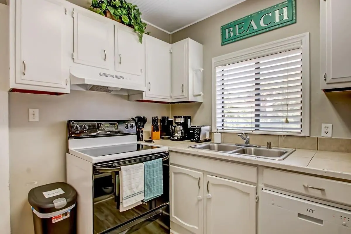 Vacation Walkable To Dining&shopping-unit A Holiday home *