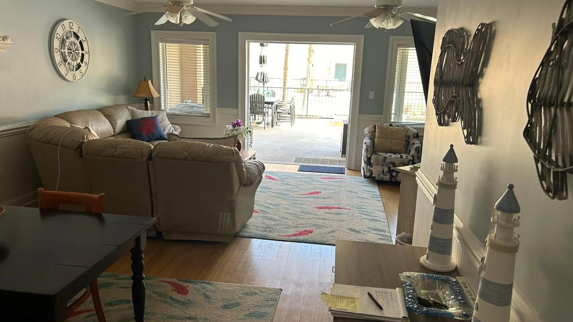Unique 3br, 1 Of 5 W/huge Poolside Patio, Steps To & Pier, Gated Holiday home