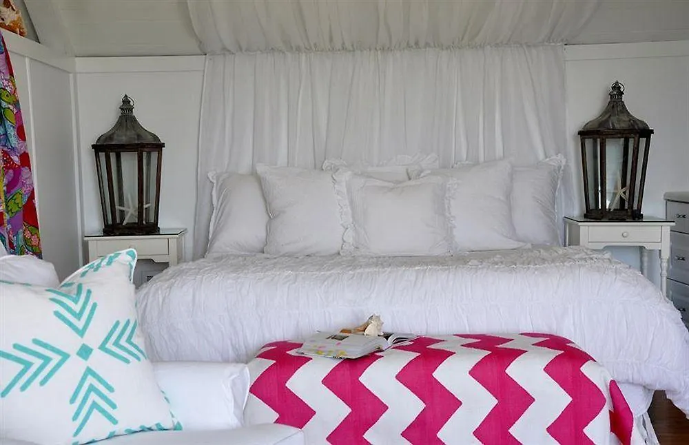 Surf Song Bed & Breakfast 3*