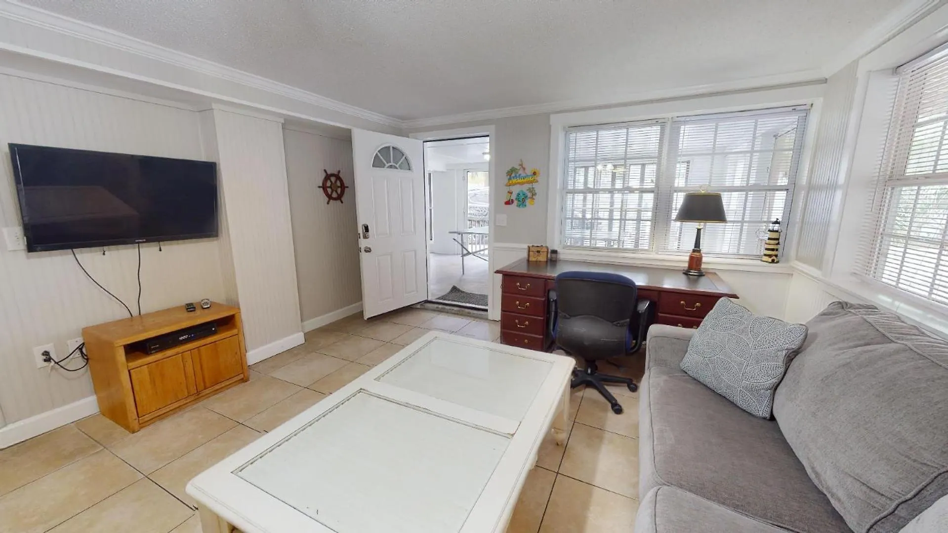 19 13th Street Lower By Tybee Vacation