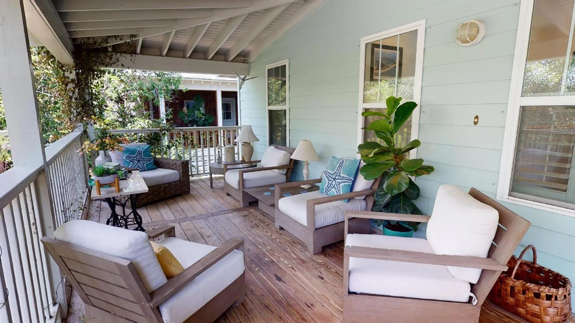 1616 Jones Avenue By Tybee Vacation *