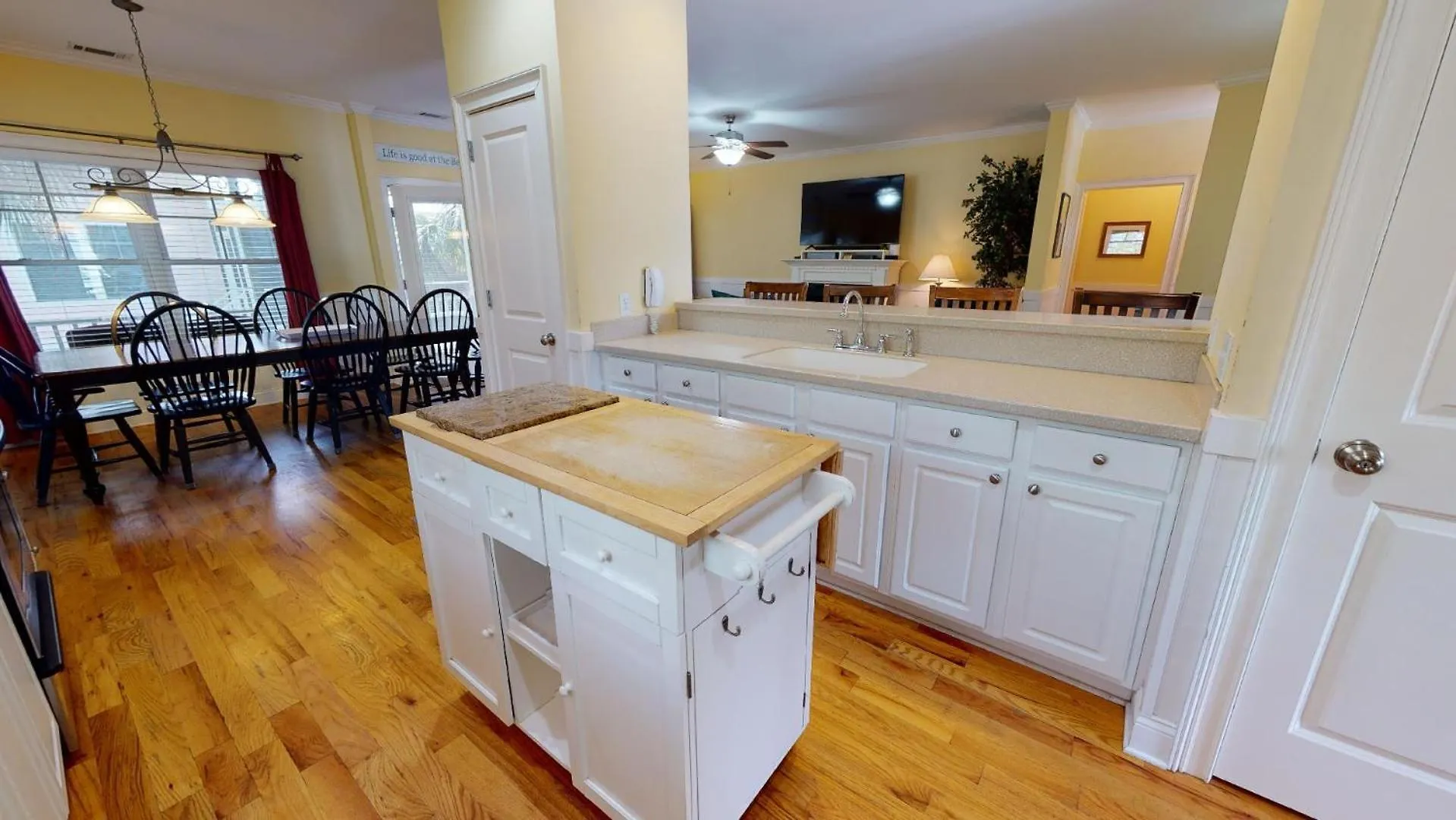 1308 Lovell Avenue By Tybee Vacation *
