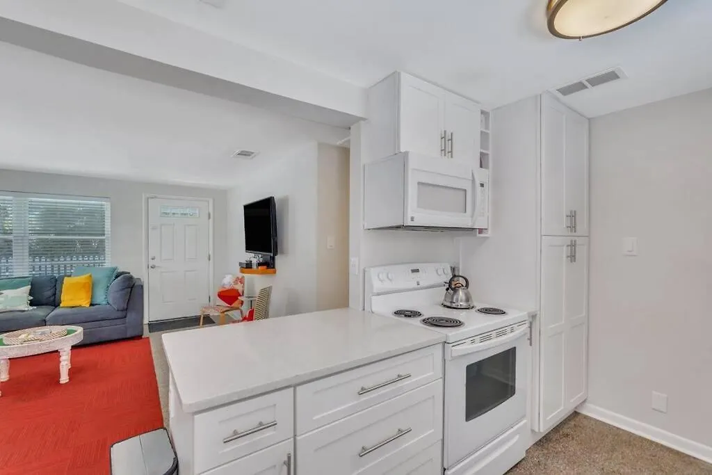 Apartment The Mary Ann 3br House, Private Pool *