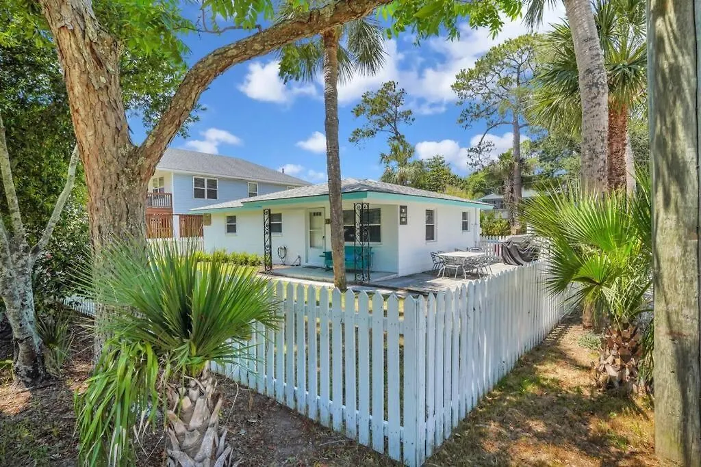 The Mary Ann 3br House, Private Pool Apartment