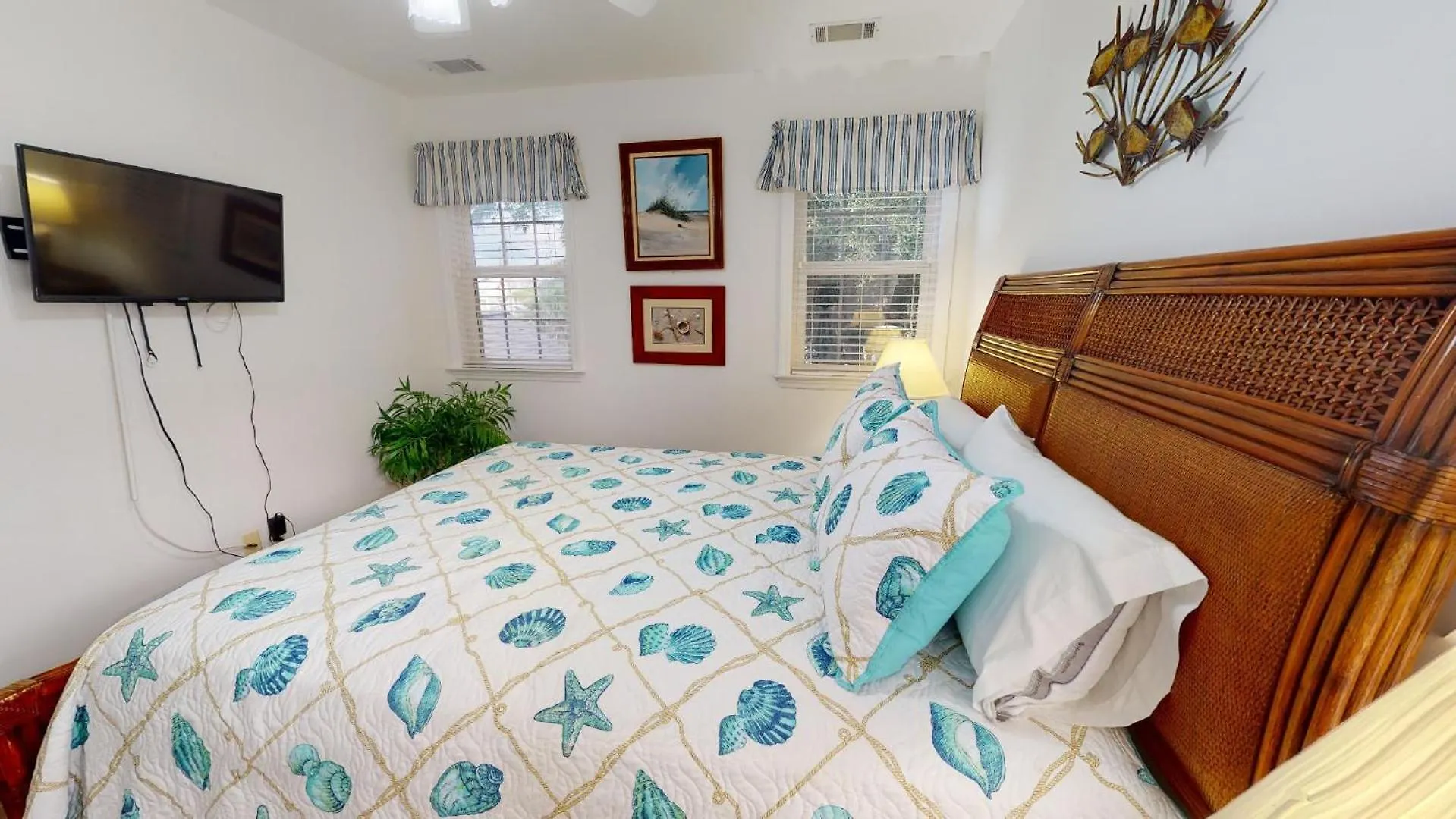 Holiday home 2nd Ave - Close To & Downtown Tybee By Tybee Vacation *