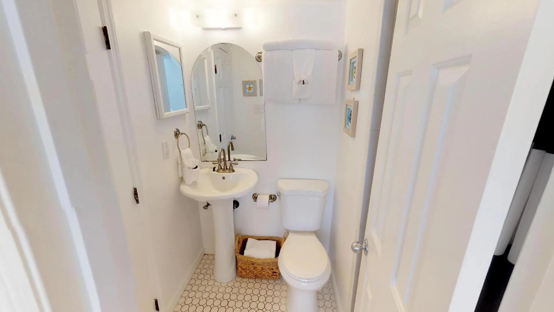 1603 Lovell Avenue Upper By Tybee Vacation *