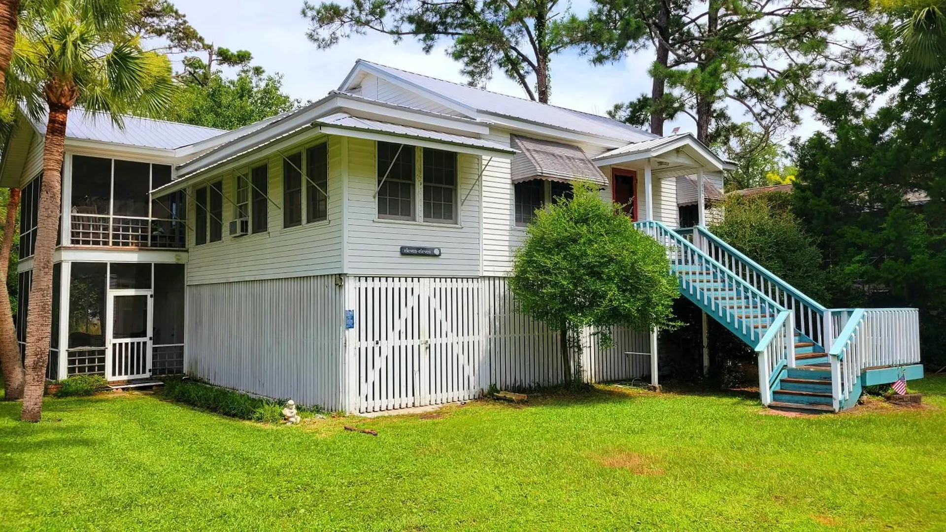 2nd Avenue - Classic Tybee House By Tybee Vacation Holiday home *