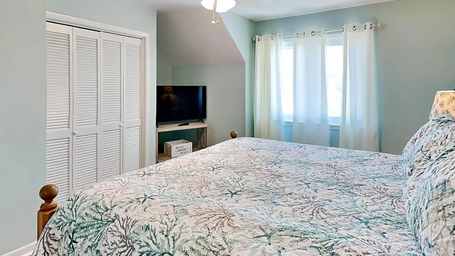 Tybee Lights 112b Apartment