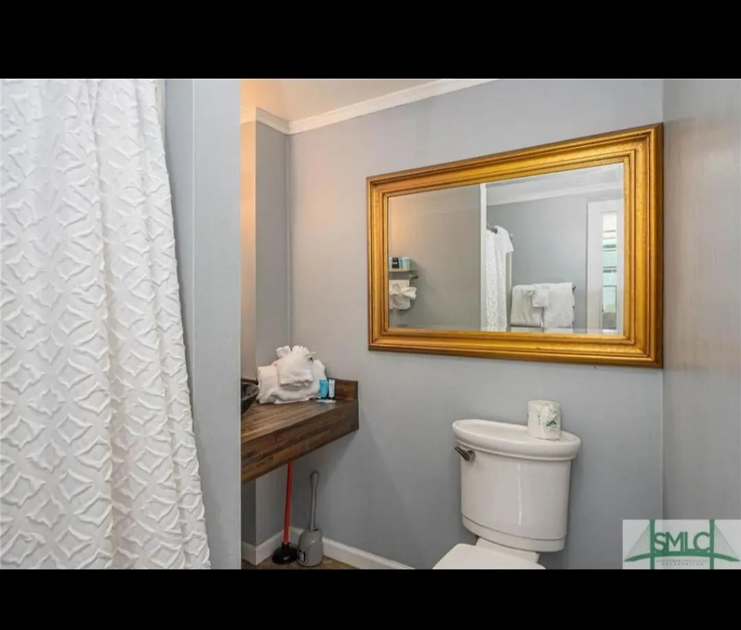 Tybee Island Inn Bed & Breakfast Bed & Breakfast