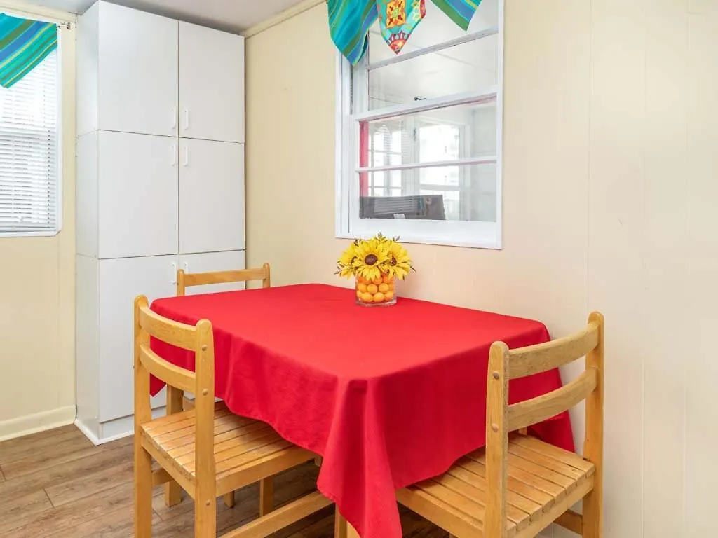 Kahuna Kabana Apartment *
