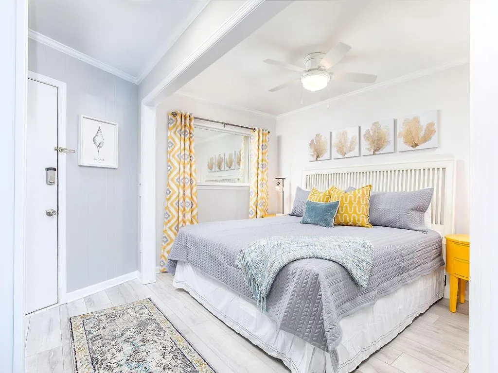 Apartment Racquet B302 Tybee Island