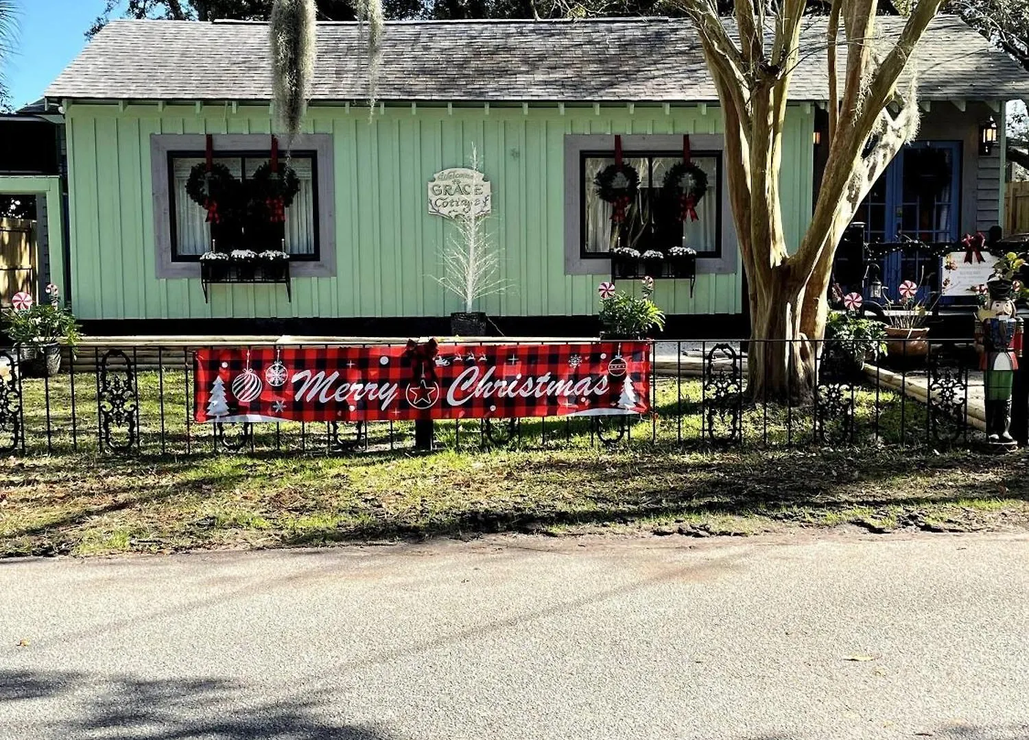 Grace - Charm Awaits Loyalty Program Holiday home *