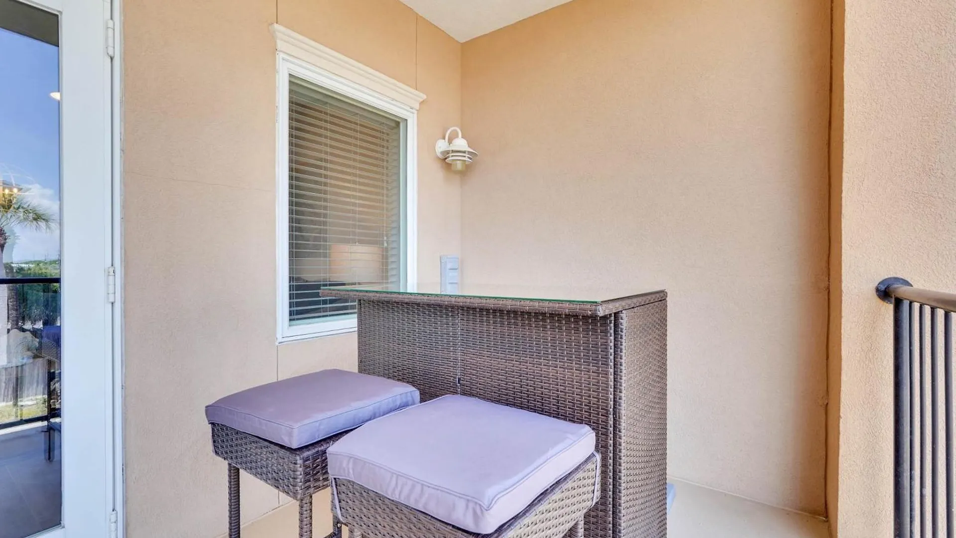 Brass Rail 203 Apartment