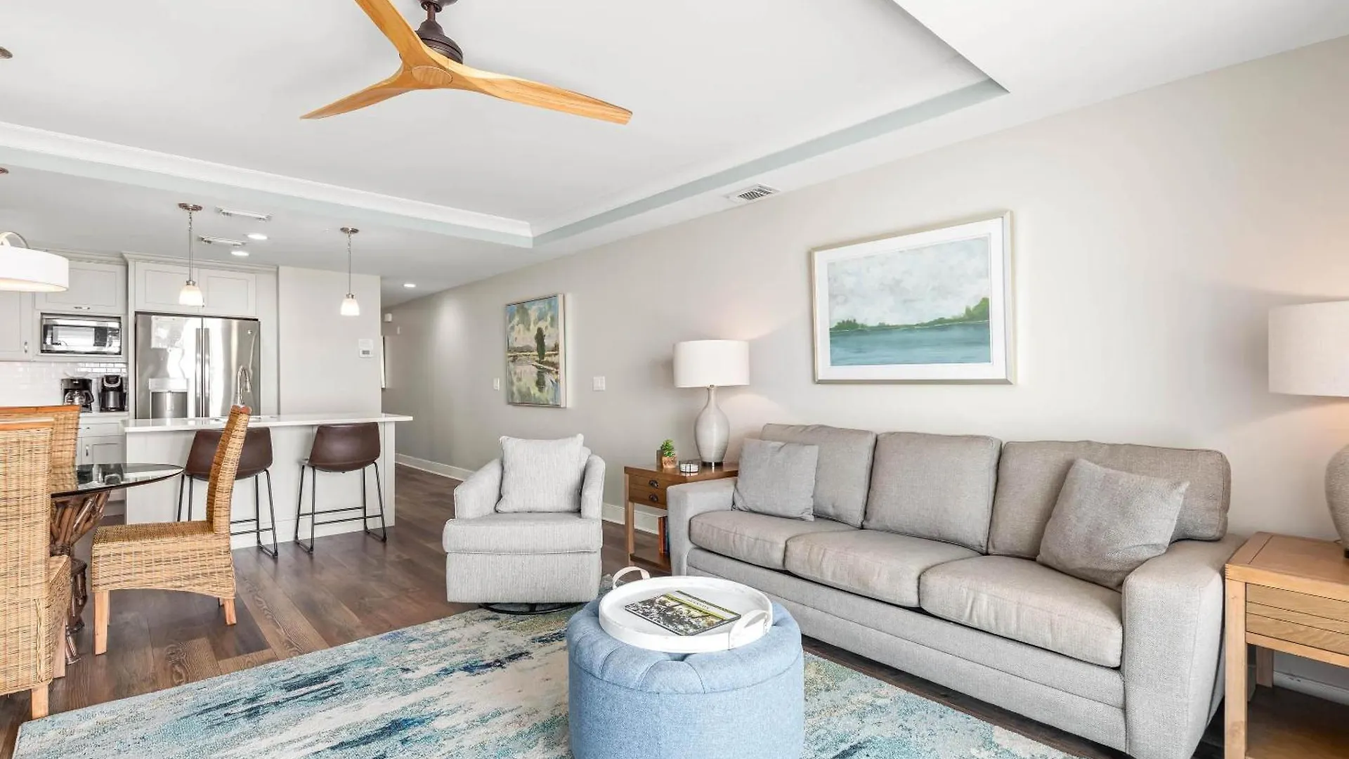 Apartment Ocean Song 332 *