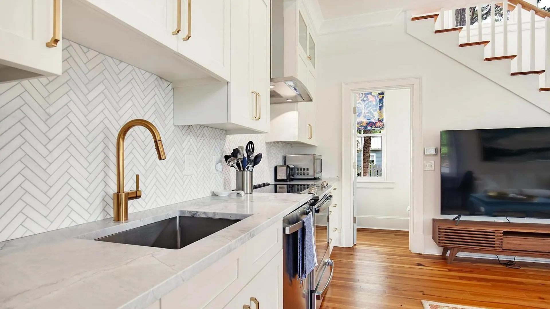 1801 Chatham Ave B + C Holiday home