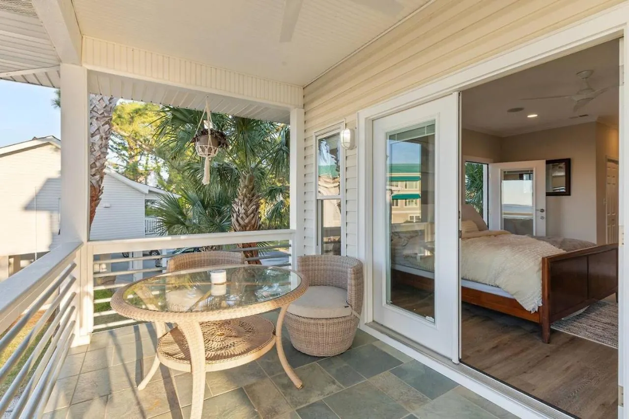 Holiday home Newly Remodeled Beachfront Private Access Tybee Island