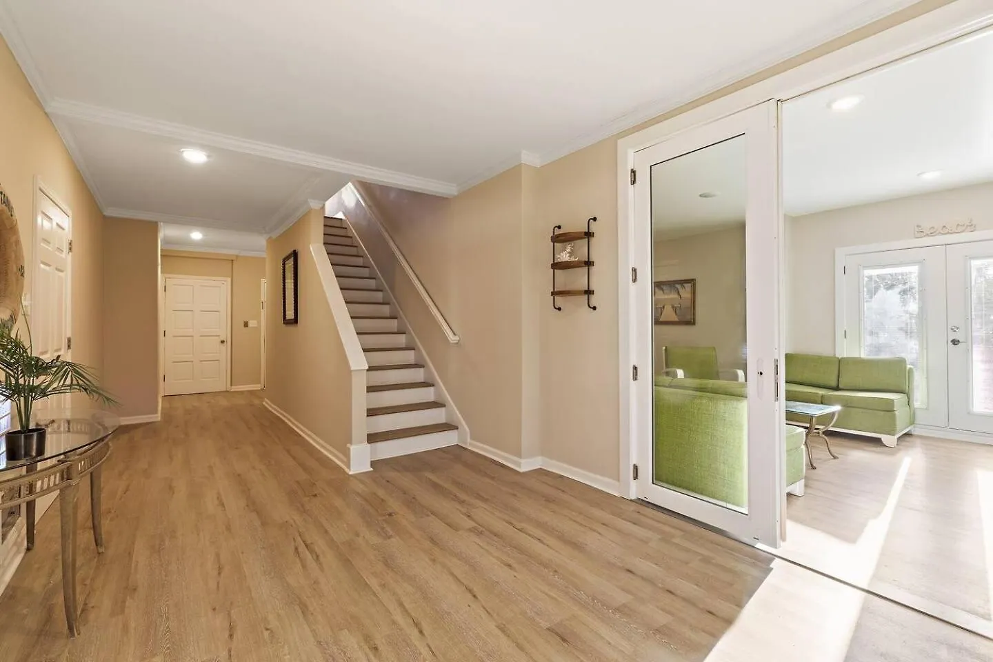 Holiday home Newly Remodeled Beachfront Private Access