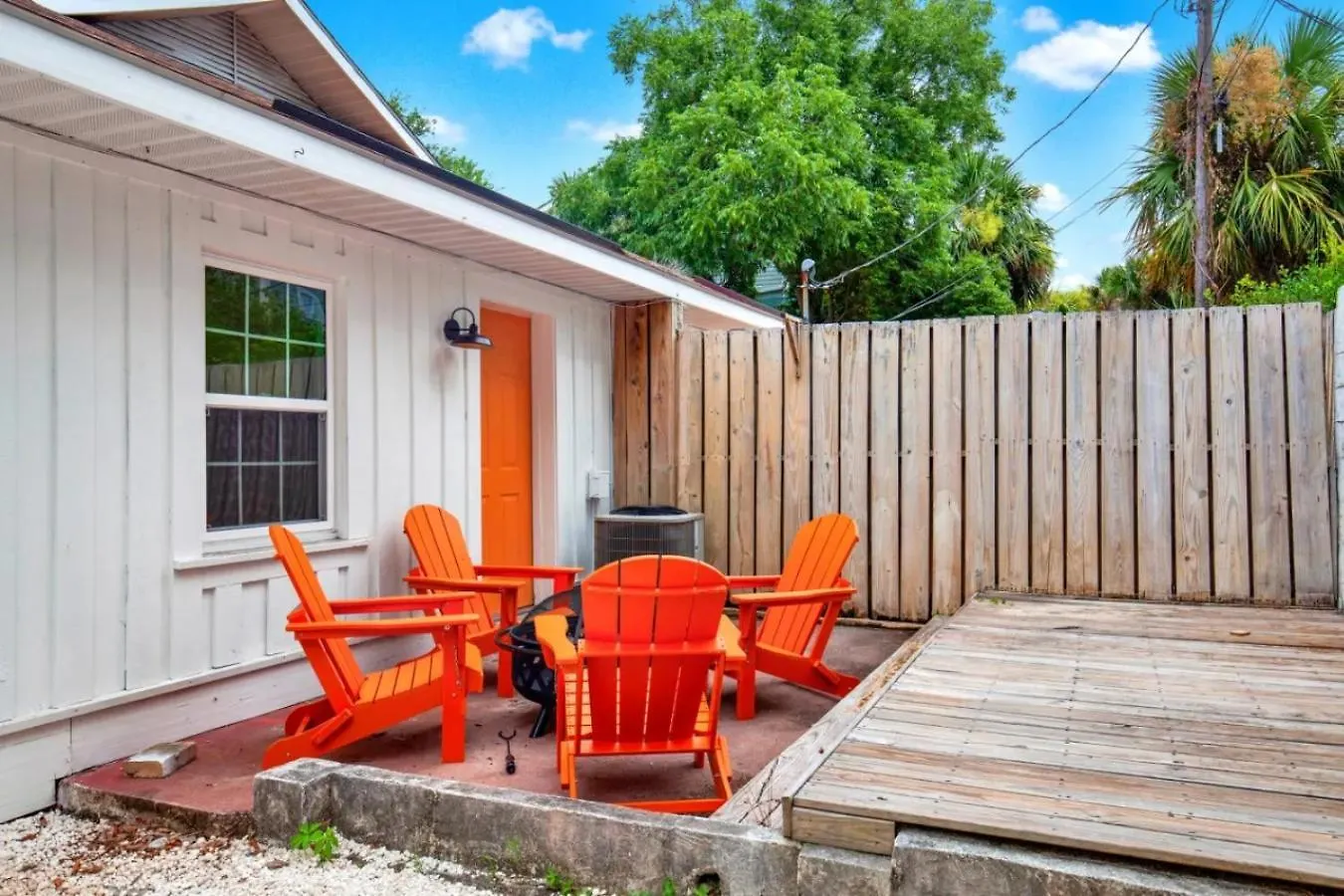 Apartment 6 Bed 4 Ba Style W Heated Pool