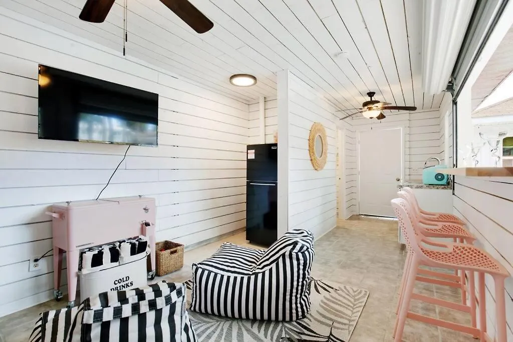 Salt Gypsy Unit B Style Outdoor Space Wpool