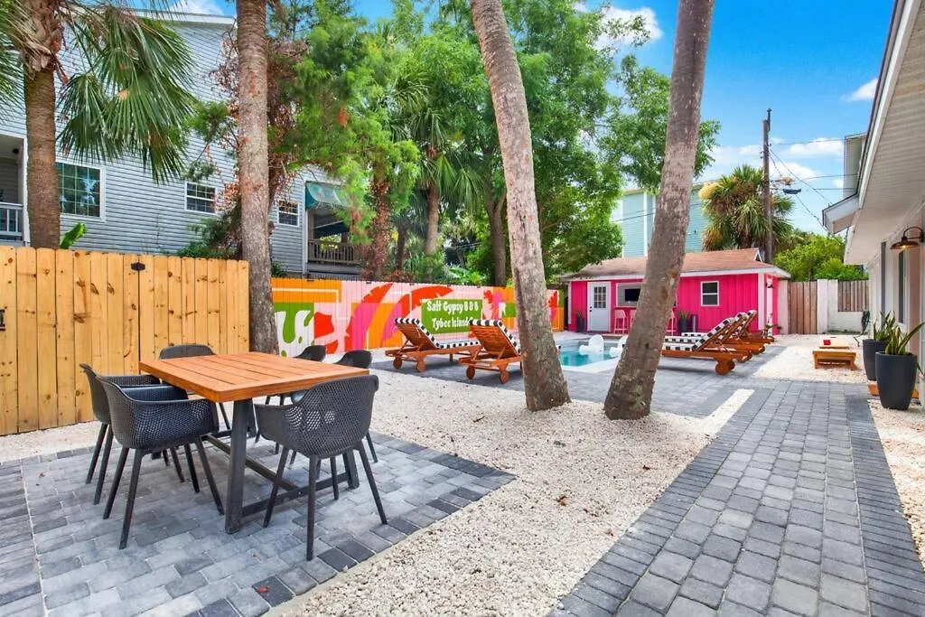 Apartment Salt Gypsy Unit A Expansive Outdoor Space W Pool *