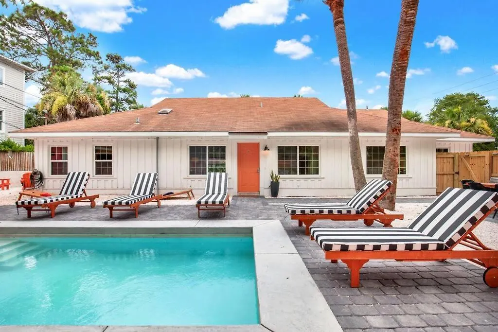 Salt Gypsy Unit A Expansive Outdoor Space W Pool Apartment