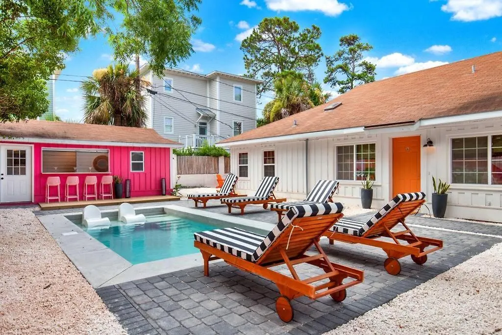 Apartment Salt Gypsy Unit A Expansive Outdoor Space W Pool *