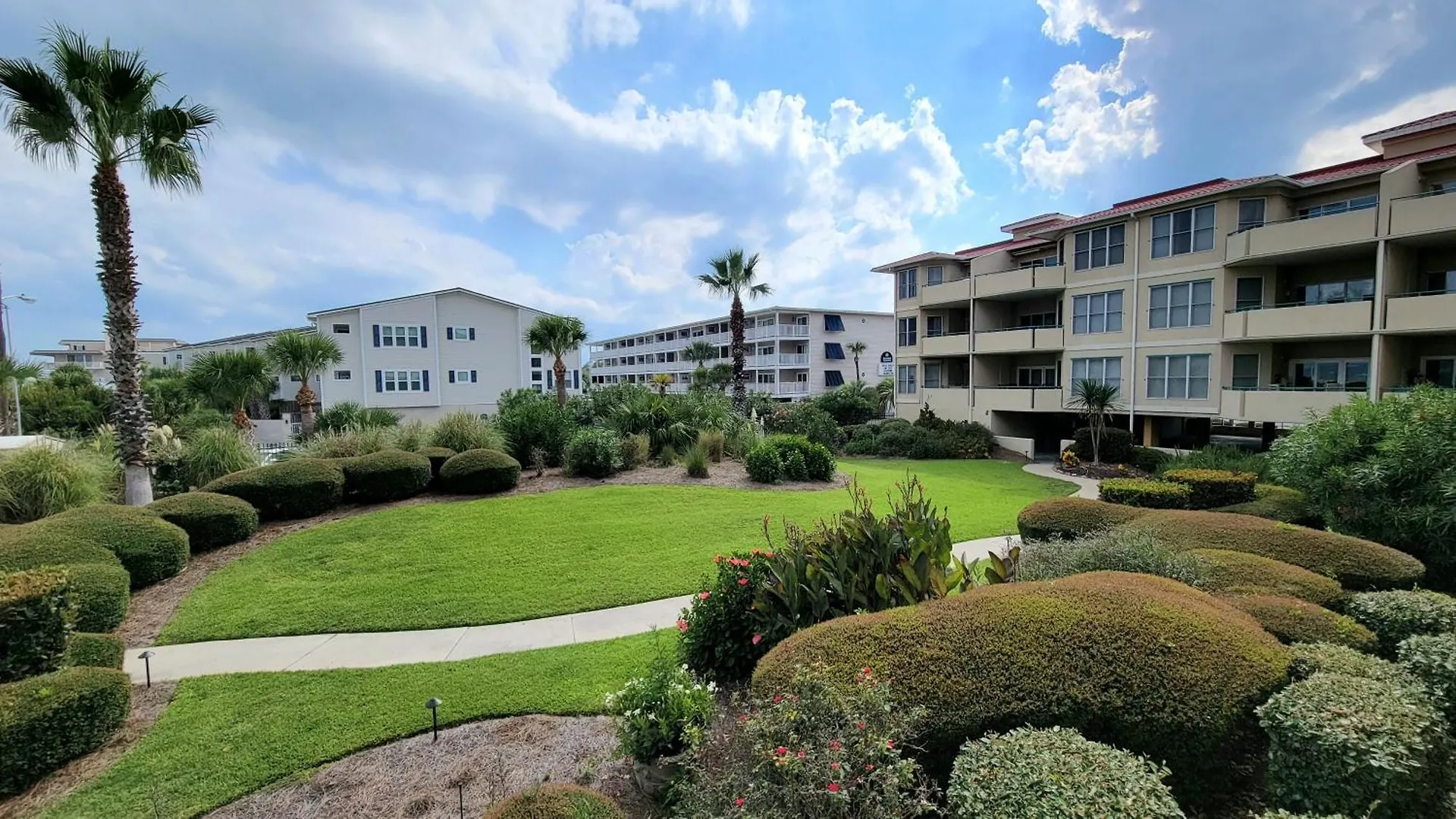 Desoto Club 107 By Tybee Vacation Holiday home *
