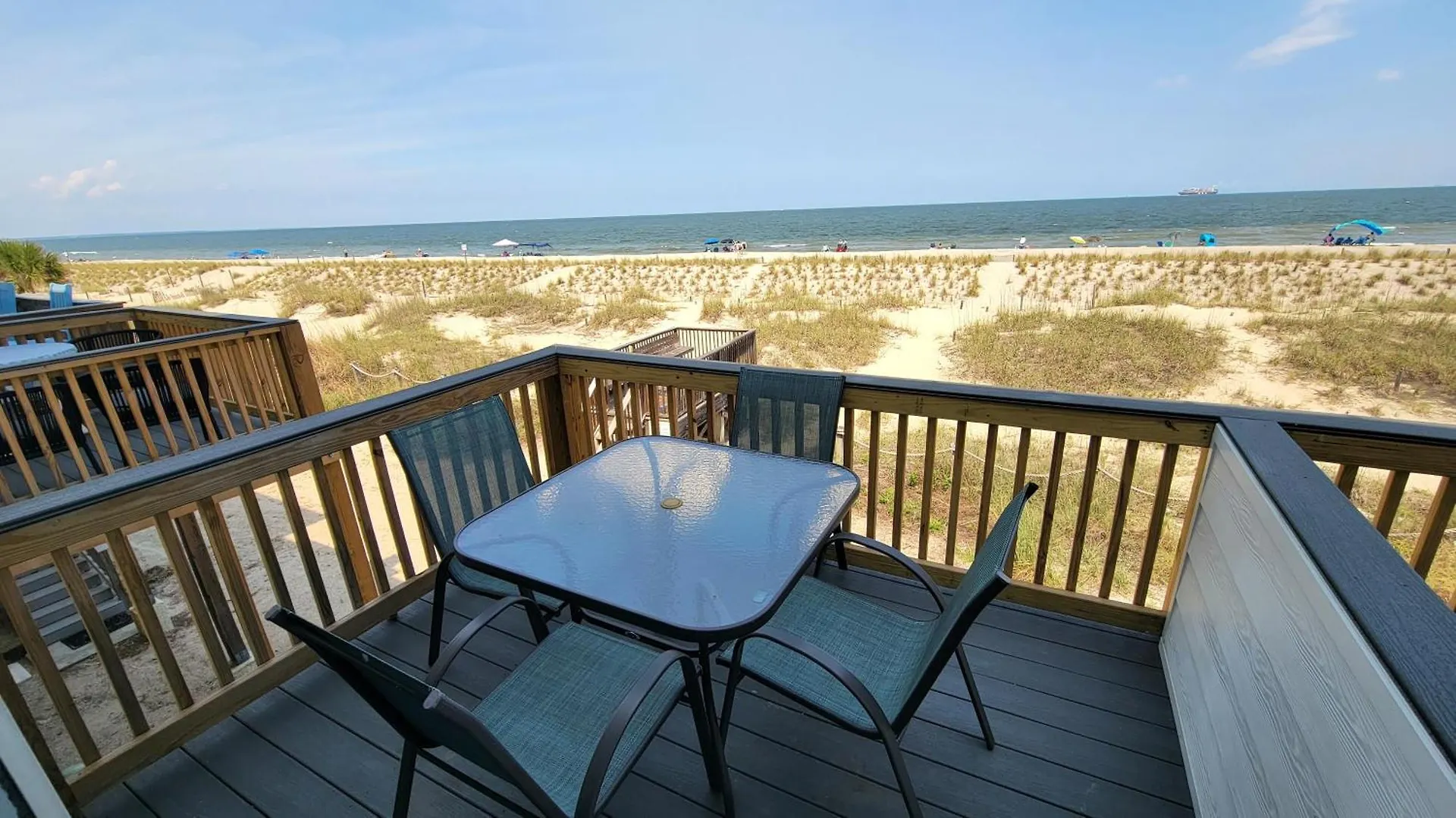 Tybee Lights 112c By Tybee Vacation Holiday home