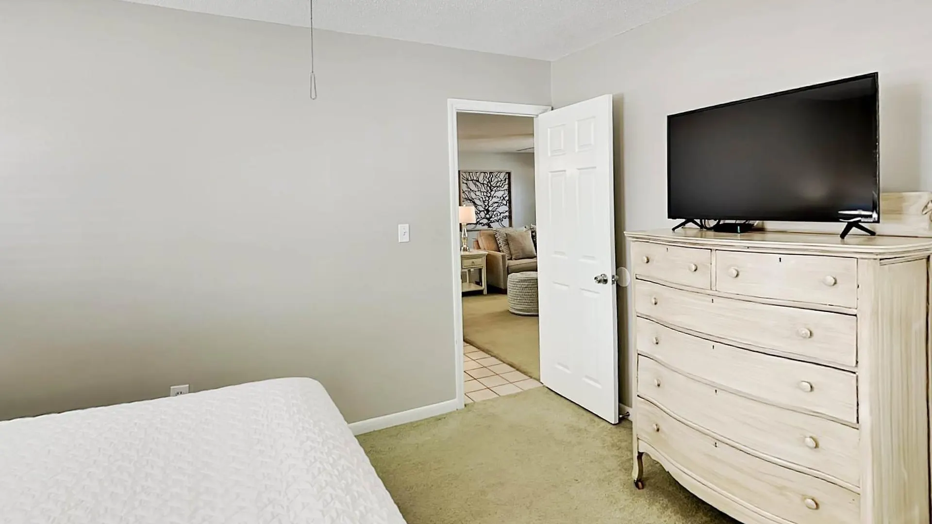 Apartment Latitude Adjustment A