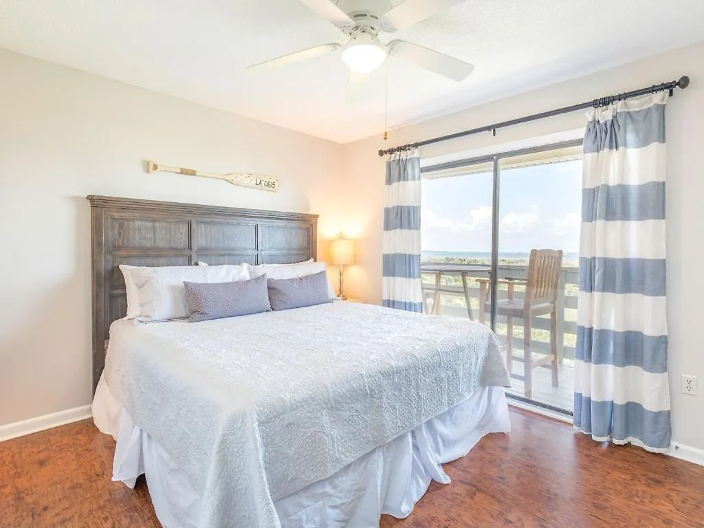 Lighthouse Point 13c Apartment