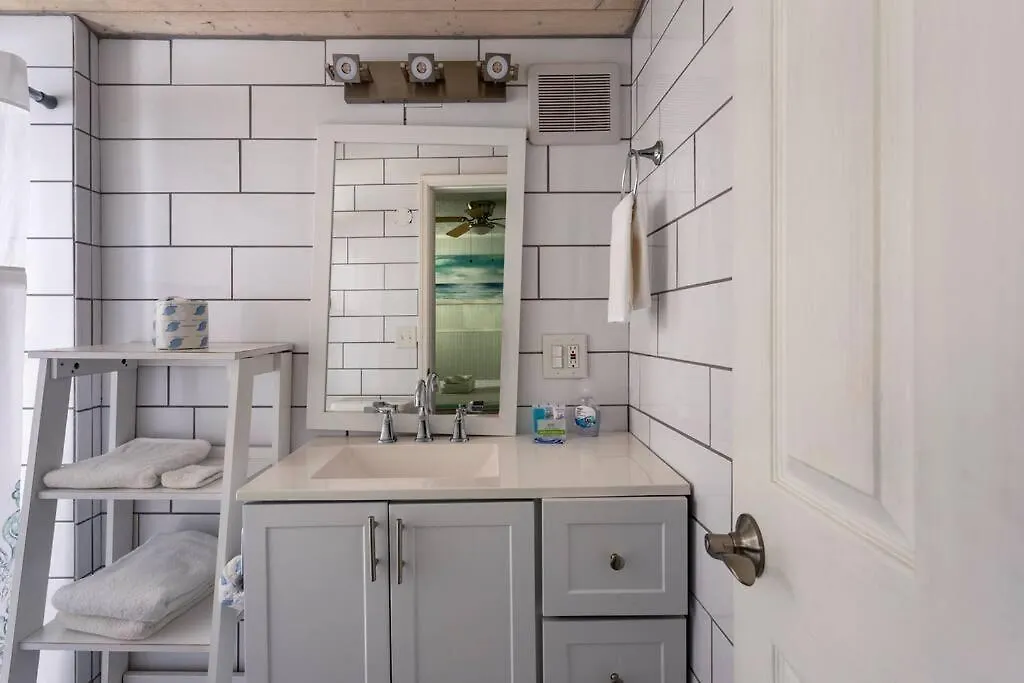 Holiday home 4 Minute Walk To North Beach! Classic Cottage! Tybee Island