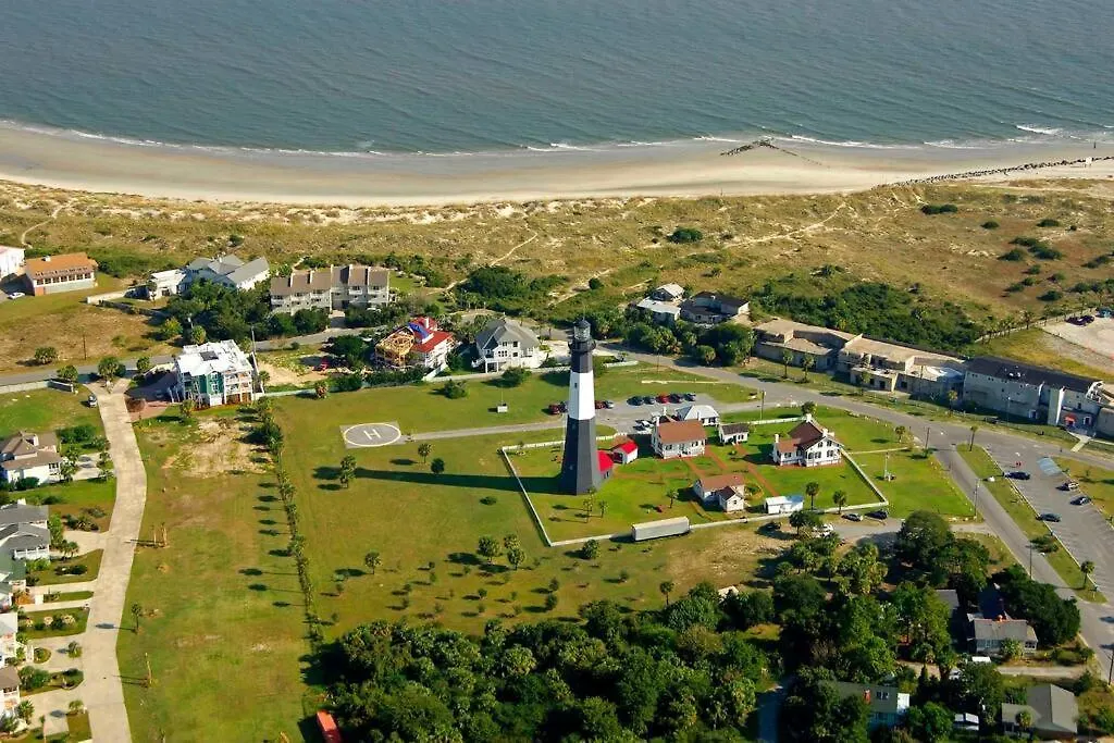 4 Minute Walk To North Beach! Classic Cottage! Holiday home Tybee Island