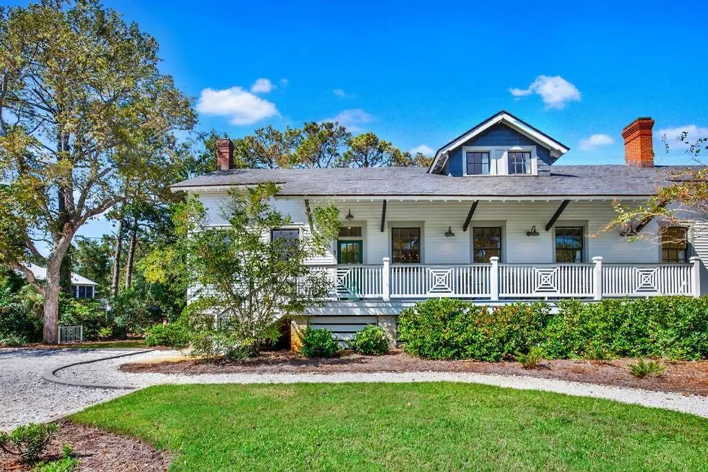 Tybee Historic Commissary Quarters Unit 1 Apartment *