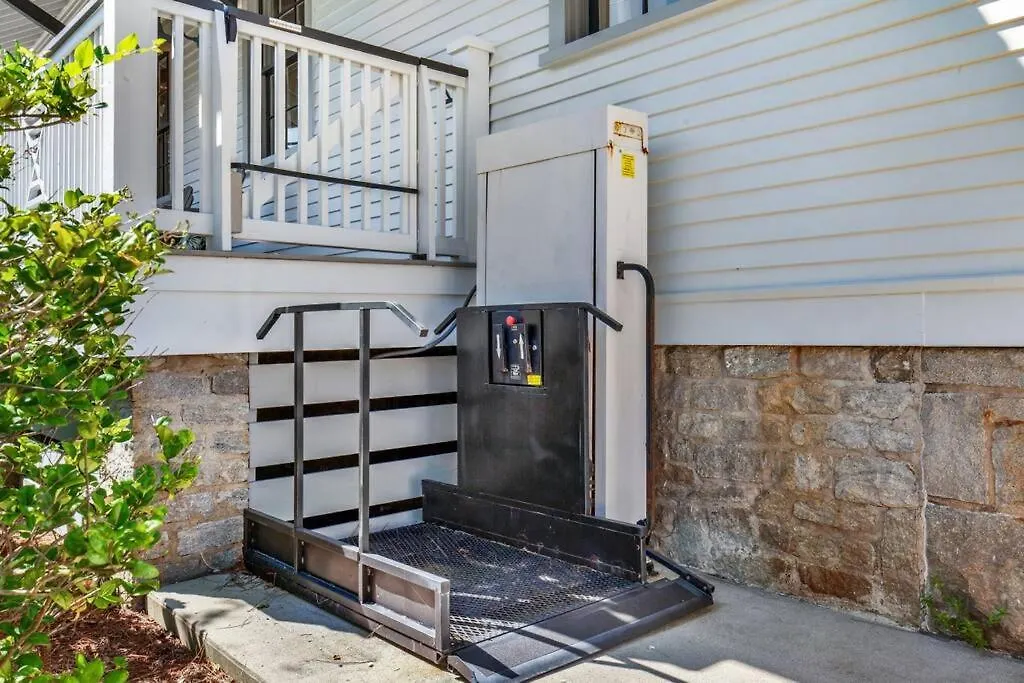 Tybee Historic Commissary Quarters Unit 1 Apartment *