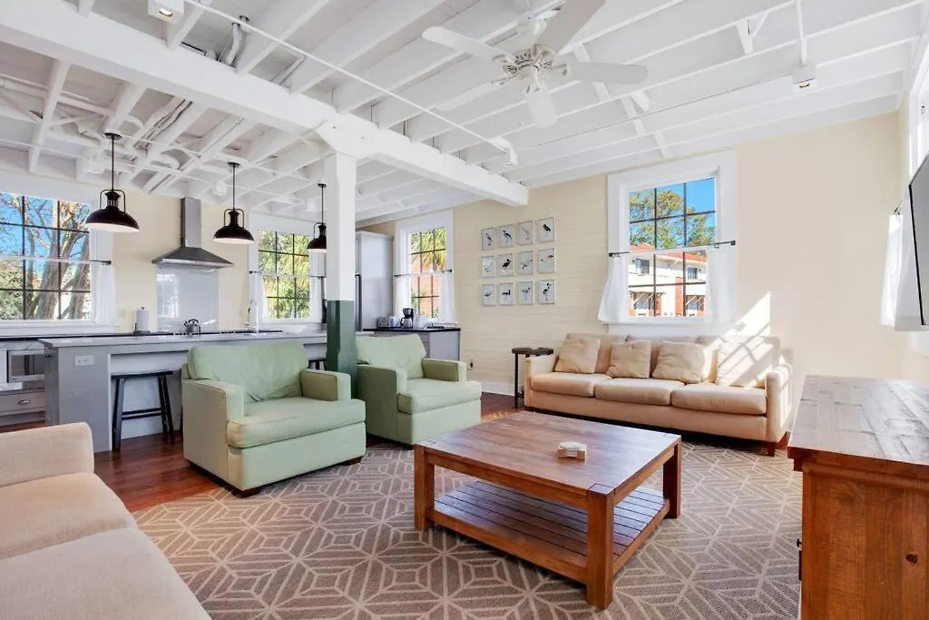 Apartment Historic Quarters At The Commissary Unit 3 Tybee Island